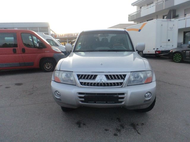 Mitsubishi Pajero 3.2 DI-D Elegance Automatik Leder Klimaau