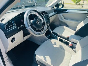 Volkswagen Tiguan - 6