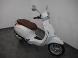Vespa Primavera 50 // 1.Hand // 2023 // LED - VESPA ROLLER 50