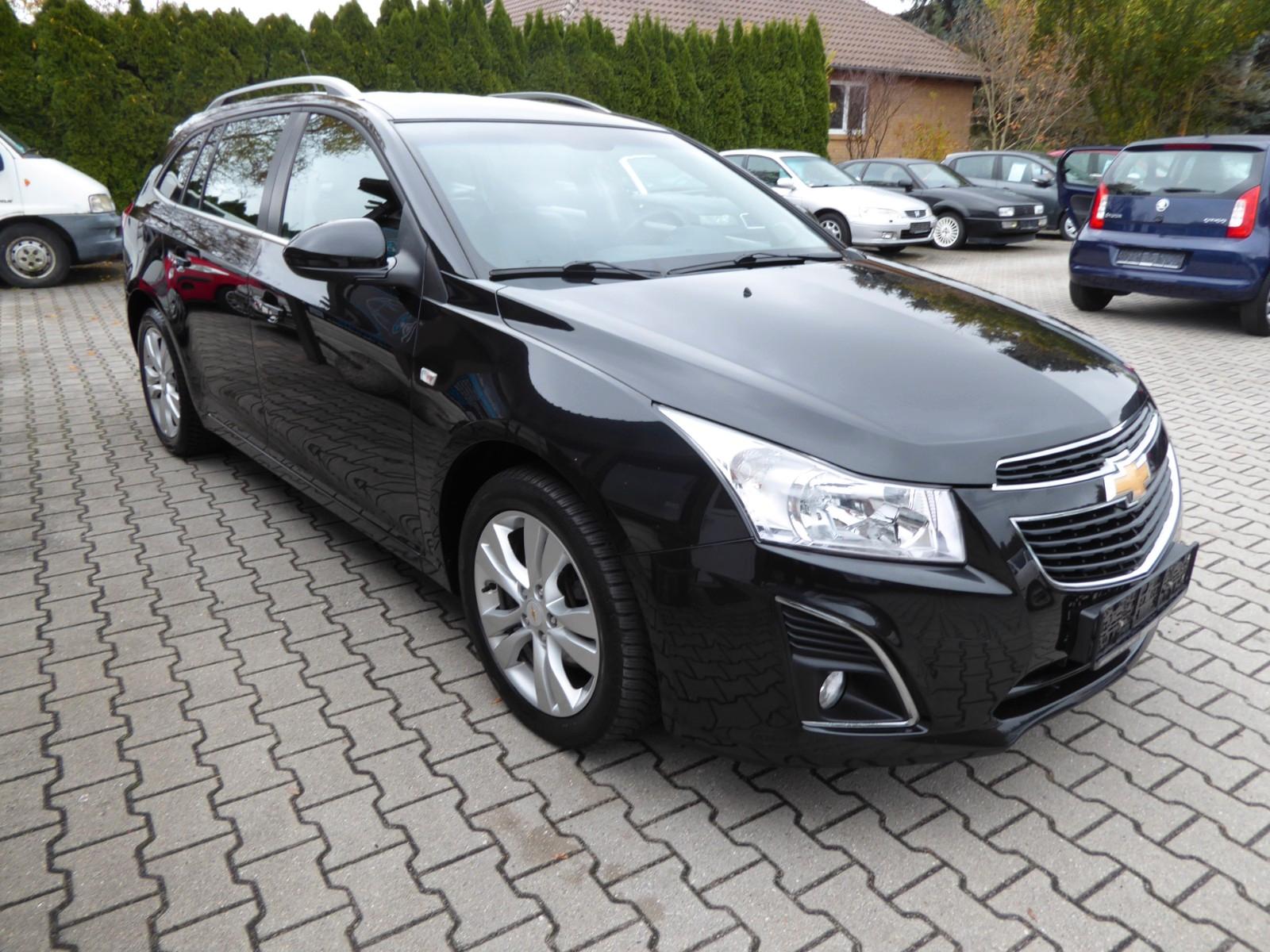 Chevrolet Cruze 2013 — rear view