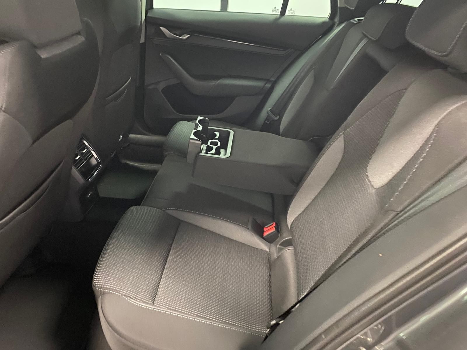 Fahrzeugabbildung SKODA Octavia 1.5 TSI mHEV Selection+ACC+RFK+5J. GARAN