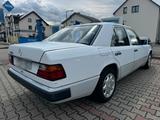 Mercedes-Benz Mercedes 200E W124 1.Hand Scheckheft lücke... - Mercedes-Benz 200 in Mannheim
