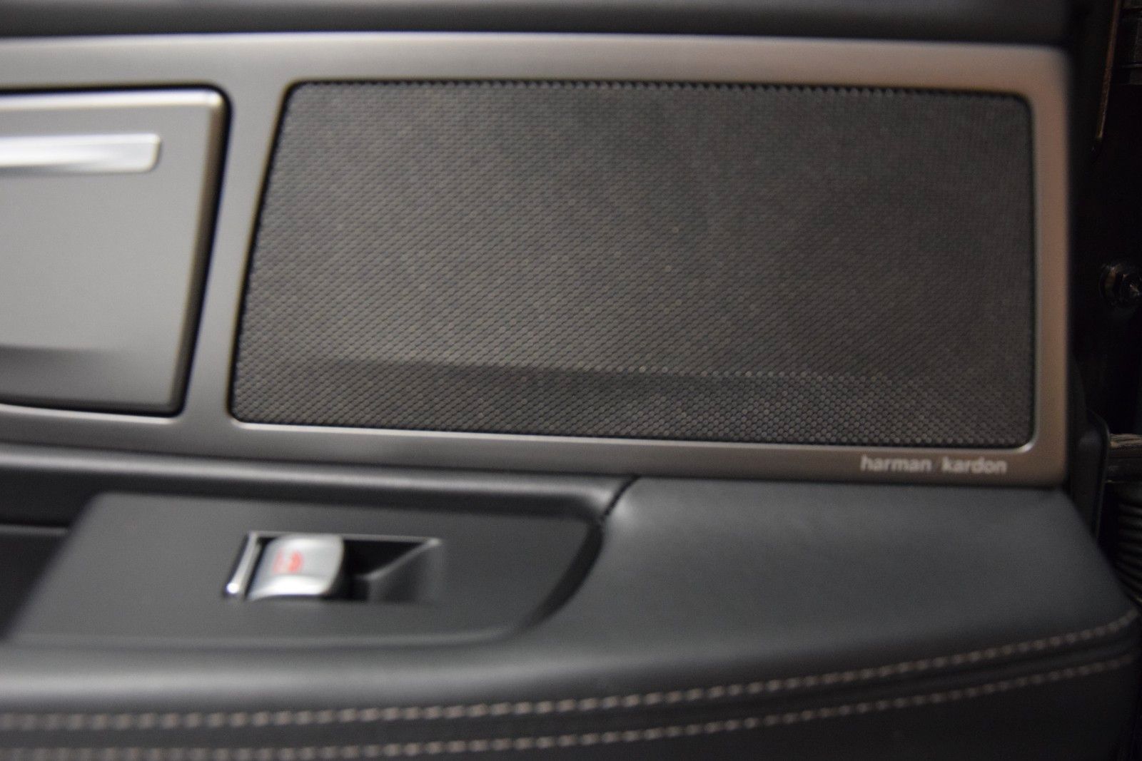 Fahrzeugabbildung BMW 750 d xDrive HuD Leder ACC Massage H&k Laser Kam
