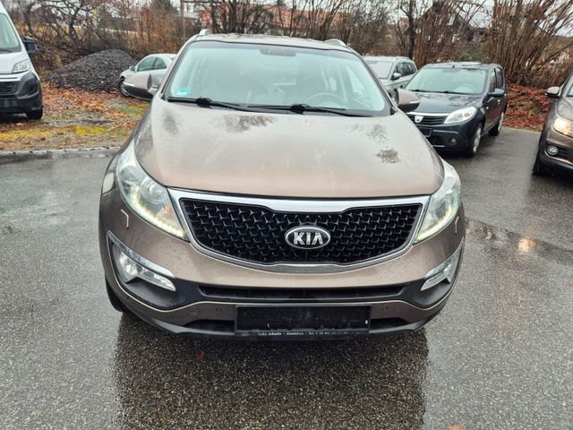 Kia Sportage Spirit 2WD-SHZ-KLIMA-KAMERA-XENON