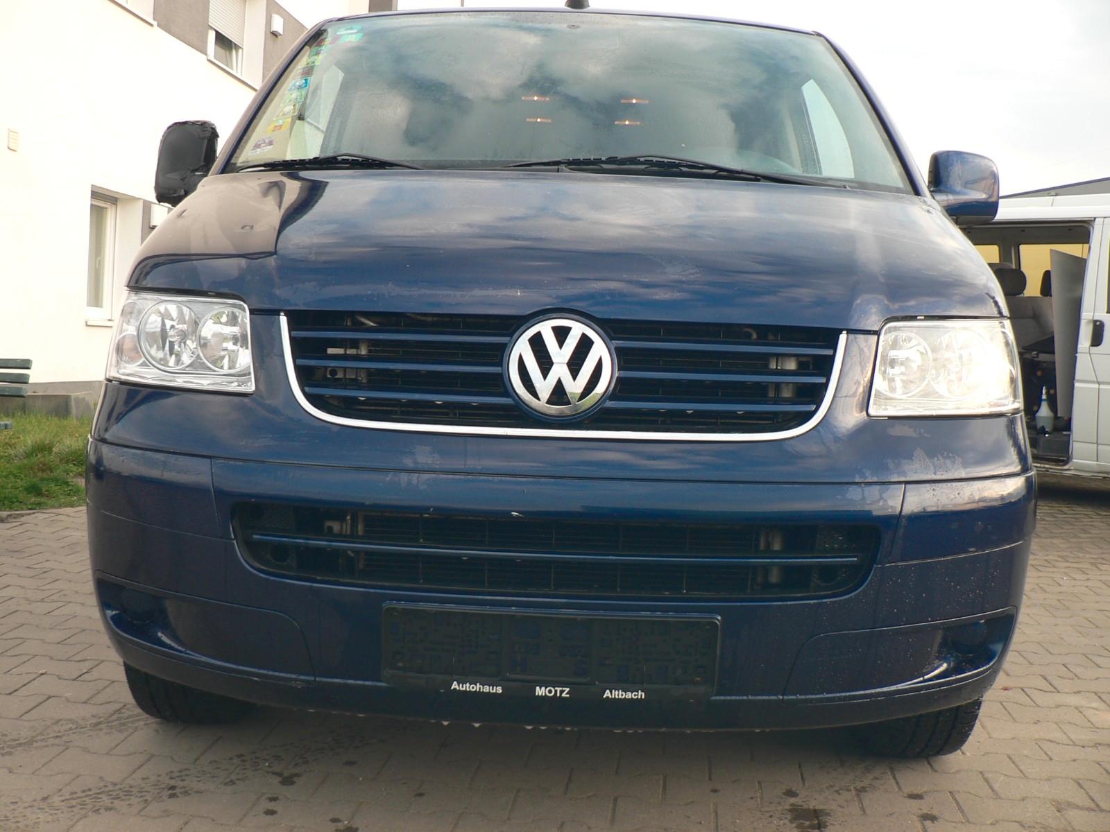 Volkswagen T5 Transporter Bus Caravelle