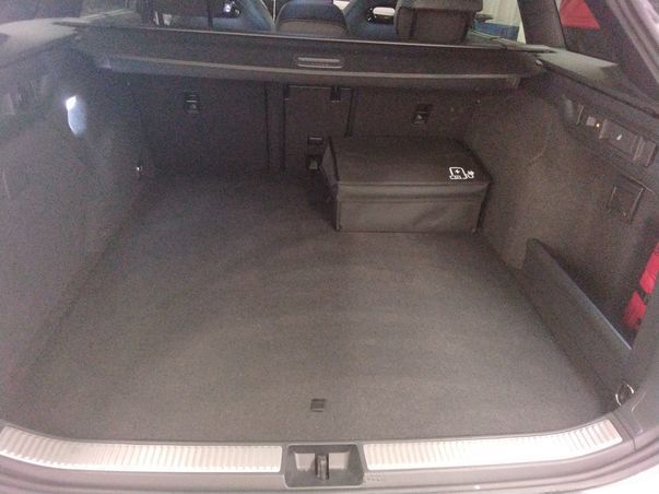 Volkswagen Passat Variant - Bild 3