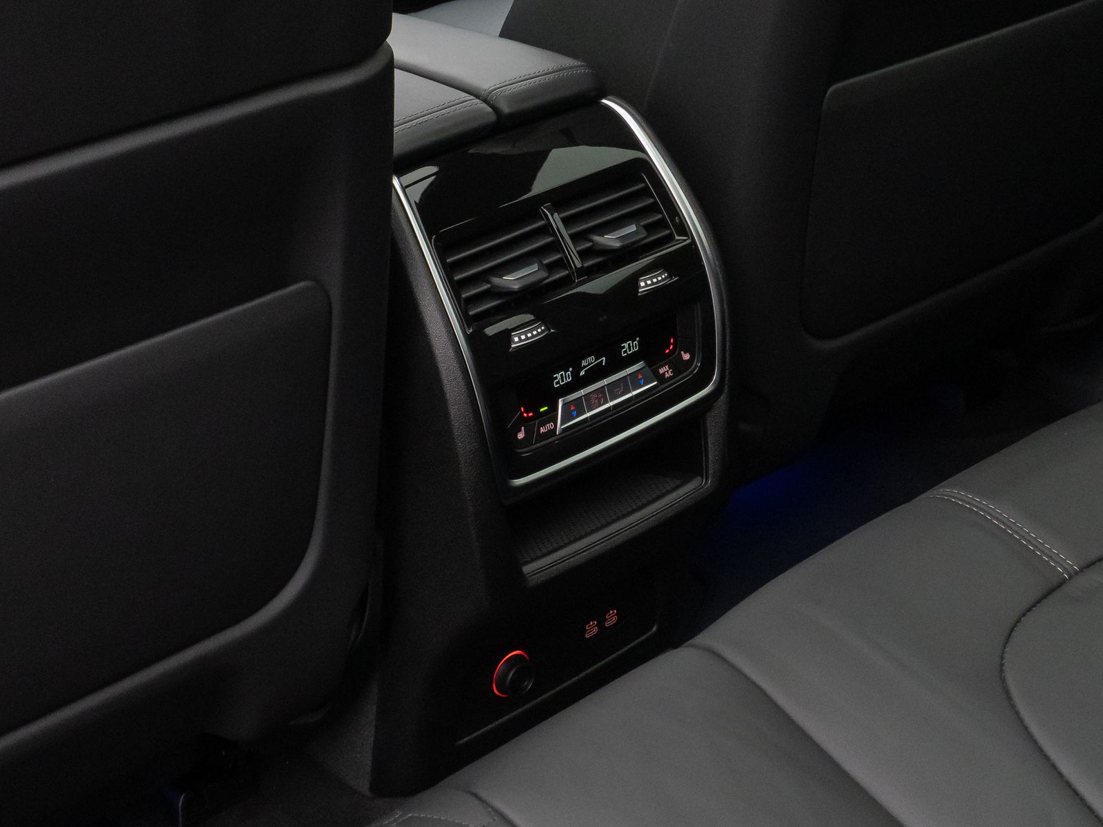 Fahrzeugabbildung BMW X5 xD30d M Sport Pro Panoram 360°HUD DAB H/K 22"