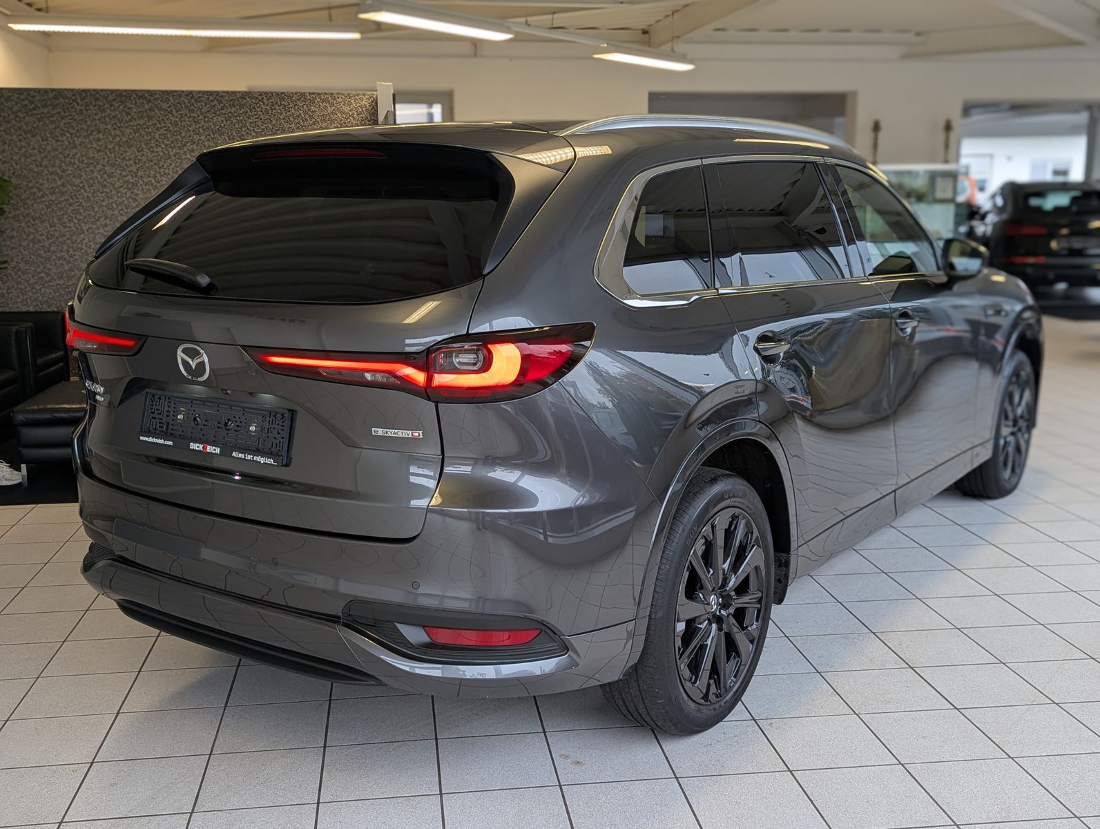 MAZDA CX-80 3.3L E-SKYACTIV D 254 HOMURA+ 7-Sitze Pano - Image 8