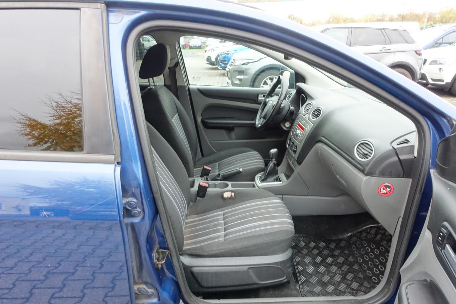 Ford Focus 2009 — photo 10