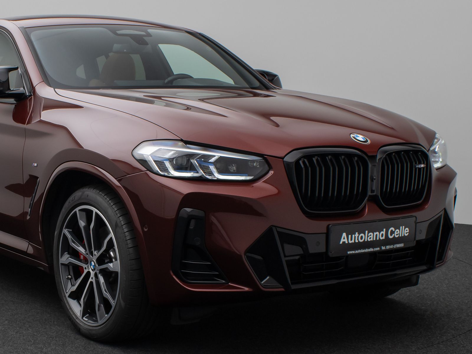 Fahrzeugabbildung BMW X4 M40d 360° Laser DAB Panorama HUD Komfort HiFi