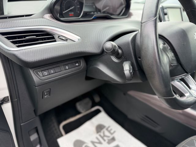 Peugeot 2008  Active / Klimaautomatik