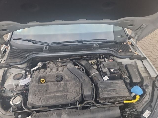 Fahrzeugabbildung SKODA Kamiq 1.5 TSI Monte Carlo AHK KESSY LED CLIMA