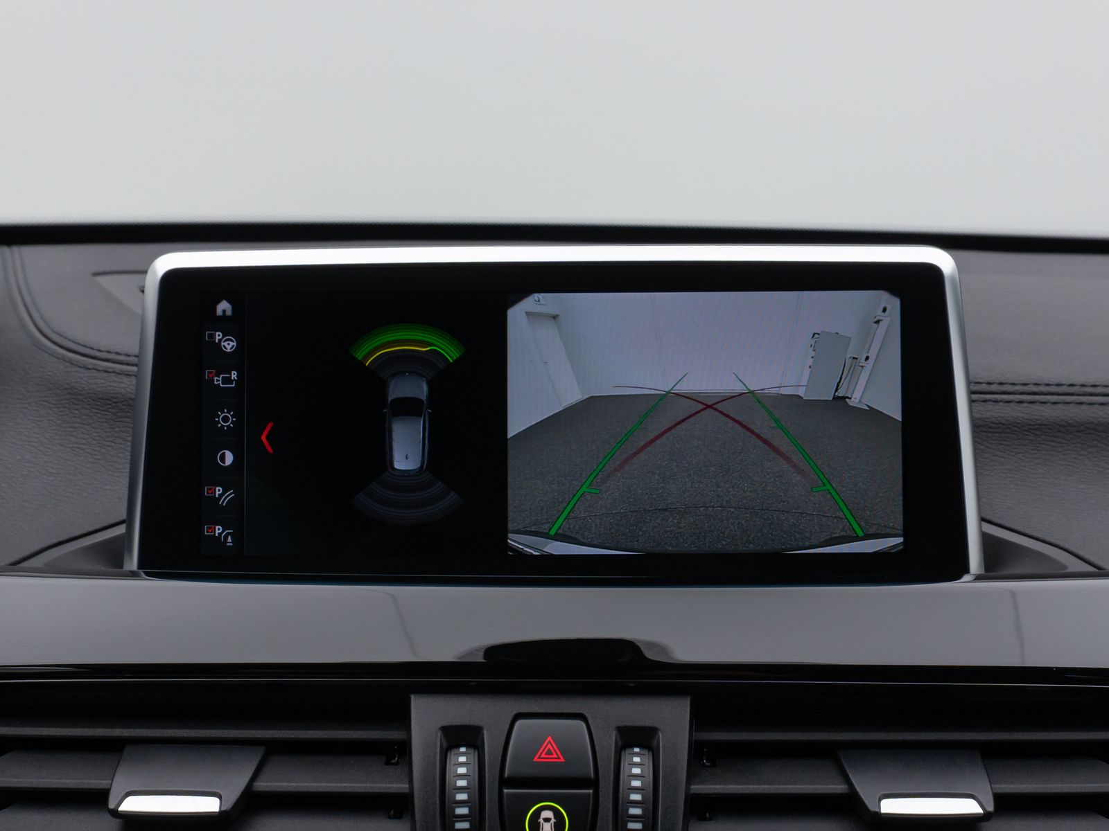 Fahrzeugabbildung BMW X1 xD25e M Sport Kamera Navi DAB HiFi DrivAssist