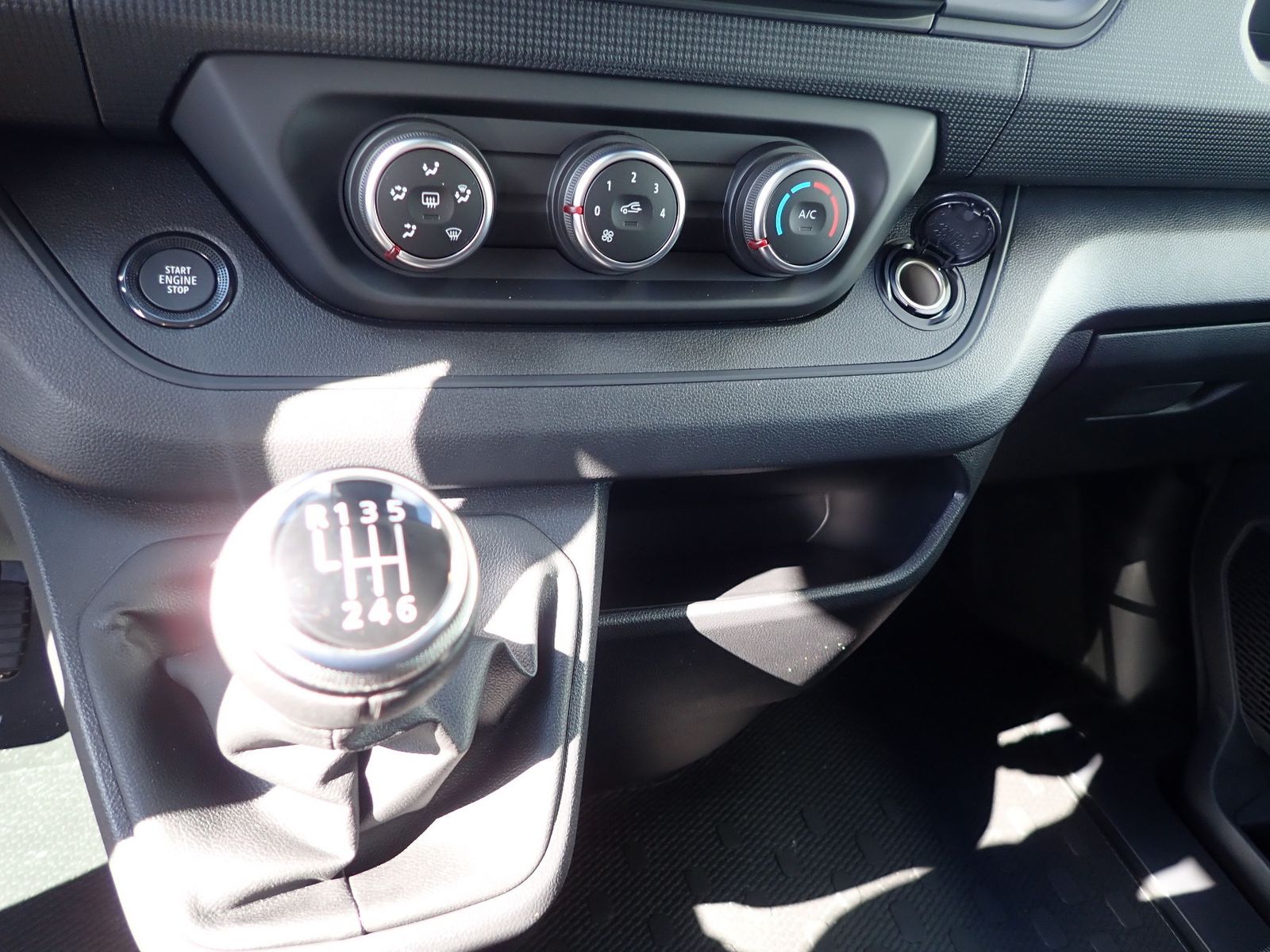 Fahrzeugabbildung Renault Trafic Lkw Business L1H1 2,8t Blue dCi 130