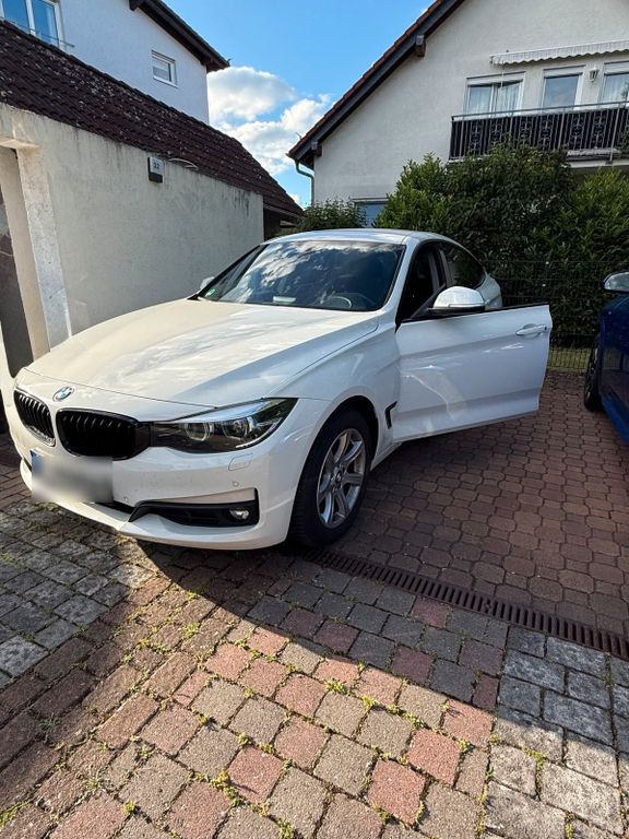 Image of BMW 320
