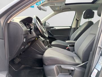 Volkswagen Tiguan - 12