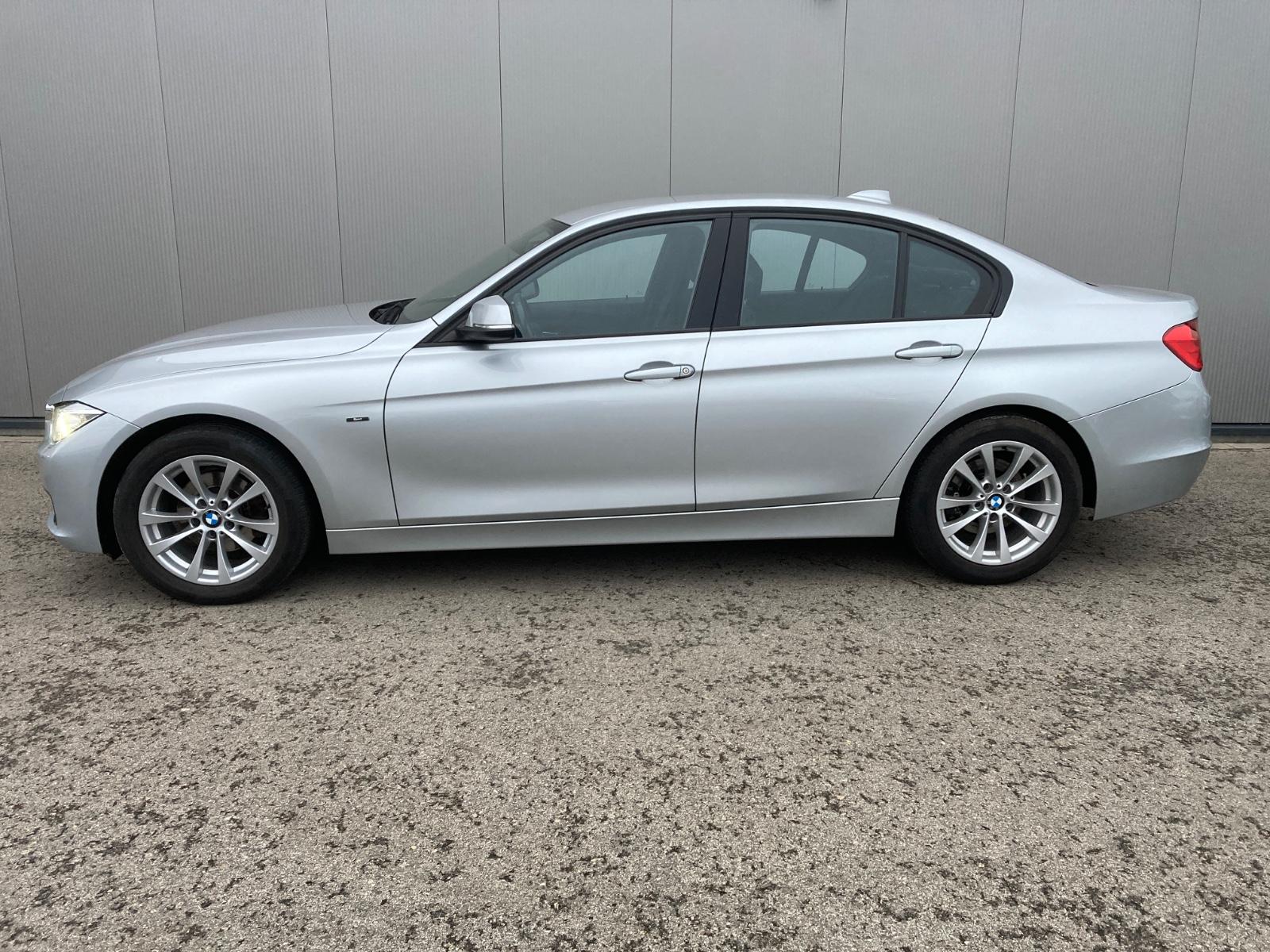 BMW 316i Sport Line *Sportsitze*PDC*Xenon*17"Alu