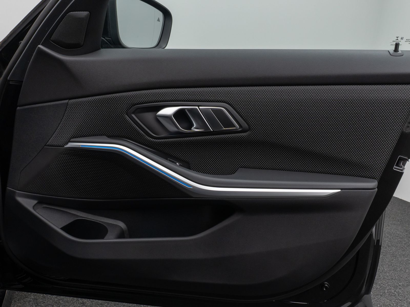 Fahrzeugabbildung BMW 330e ACC Alarm DAB CockpitPr HiFi PDC WLAN Sport