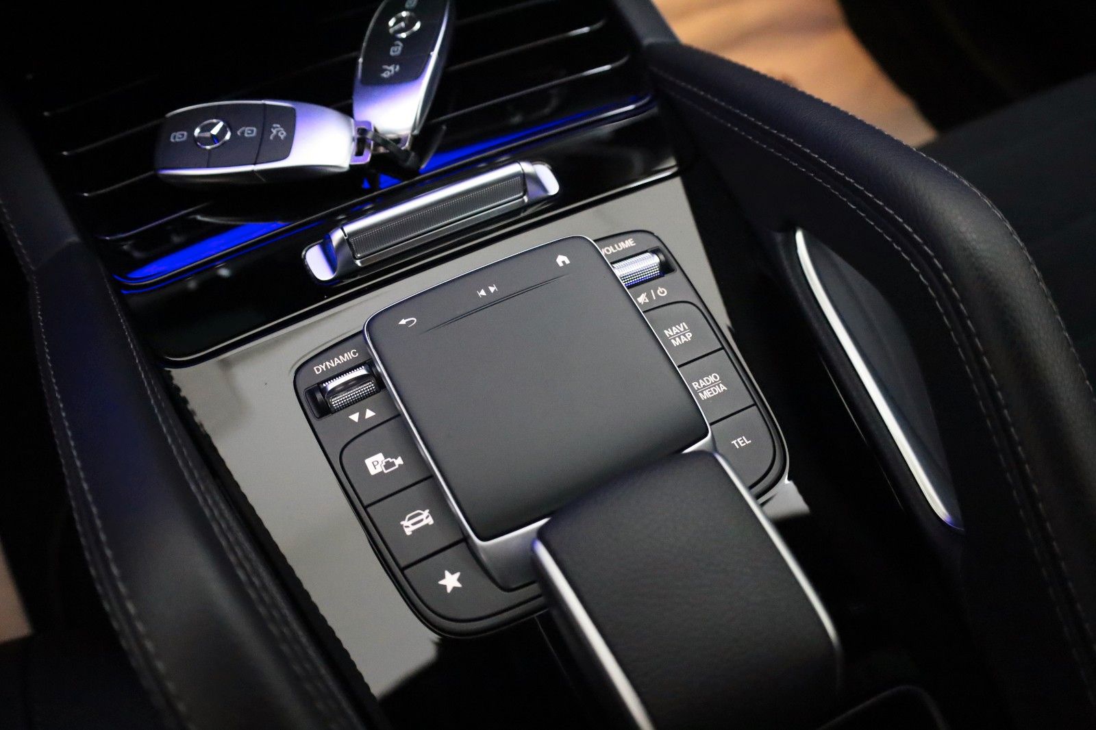 Fahrzeugabbildung Mercedes-Benz GLE 350e 4M Coupe,AMG,Night-P.,360Kamera,AHK +WR