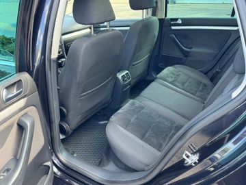Volkswagen Golf - 11