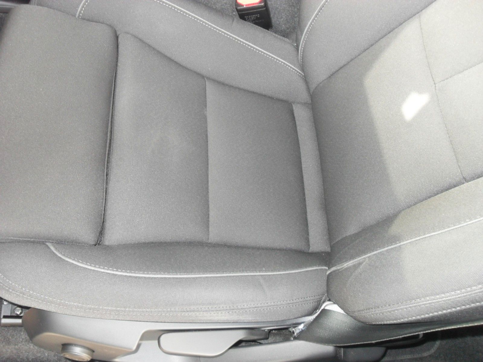 Fahrzeugabbildung Volvo C40 Core Recharge Pure Electric 2WD