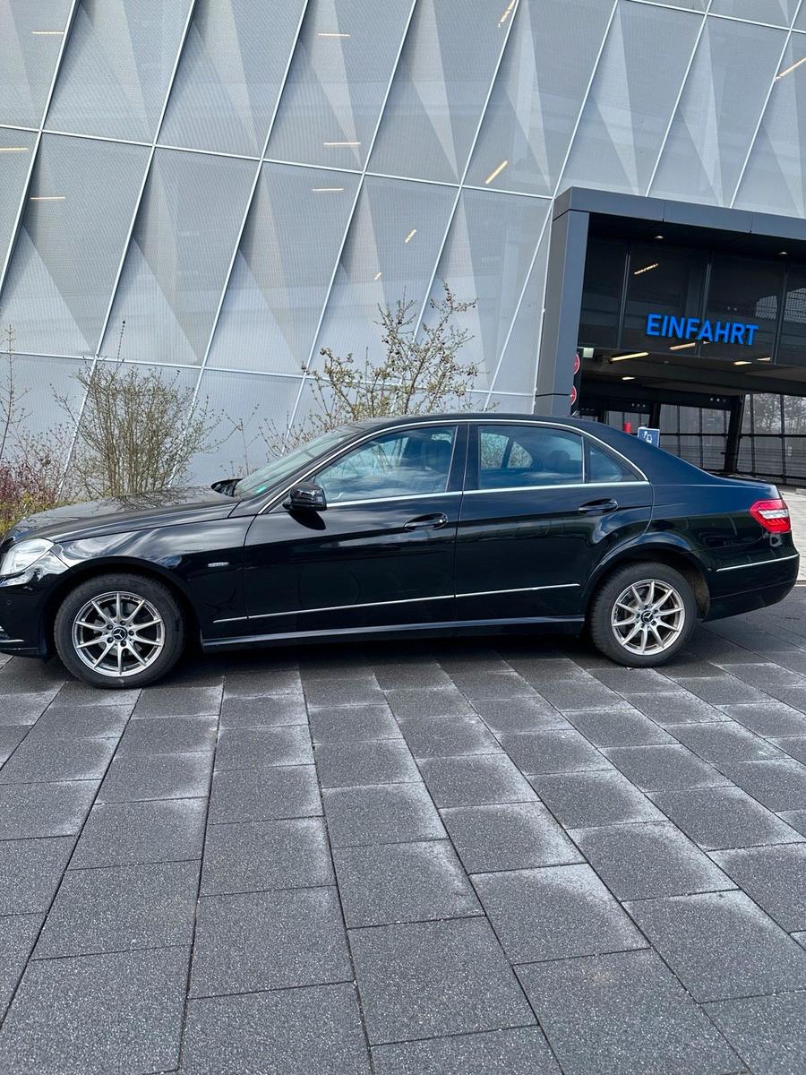 Mercedes-Benz E 220