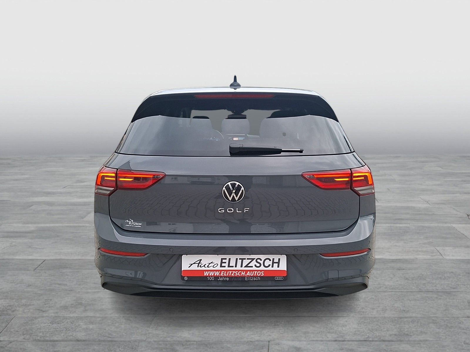 Fahrzeugabbildung Volkswagen Golf VIII TDI Life LED AHK Navi AID ACC PDC SHZ