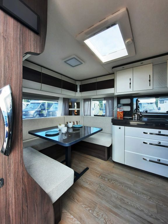 Fahrzeugabbildung Hobby Prestige 720 UKFe Verfüg./Sparen Sie 5.903,- €