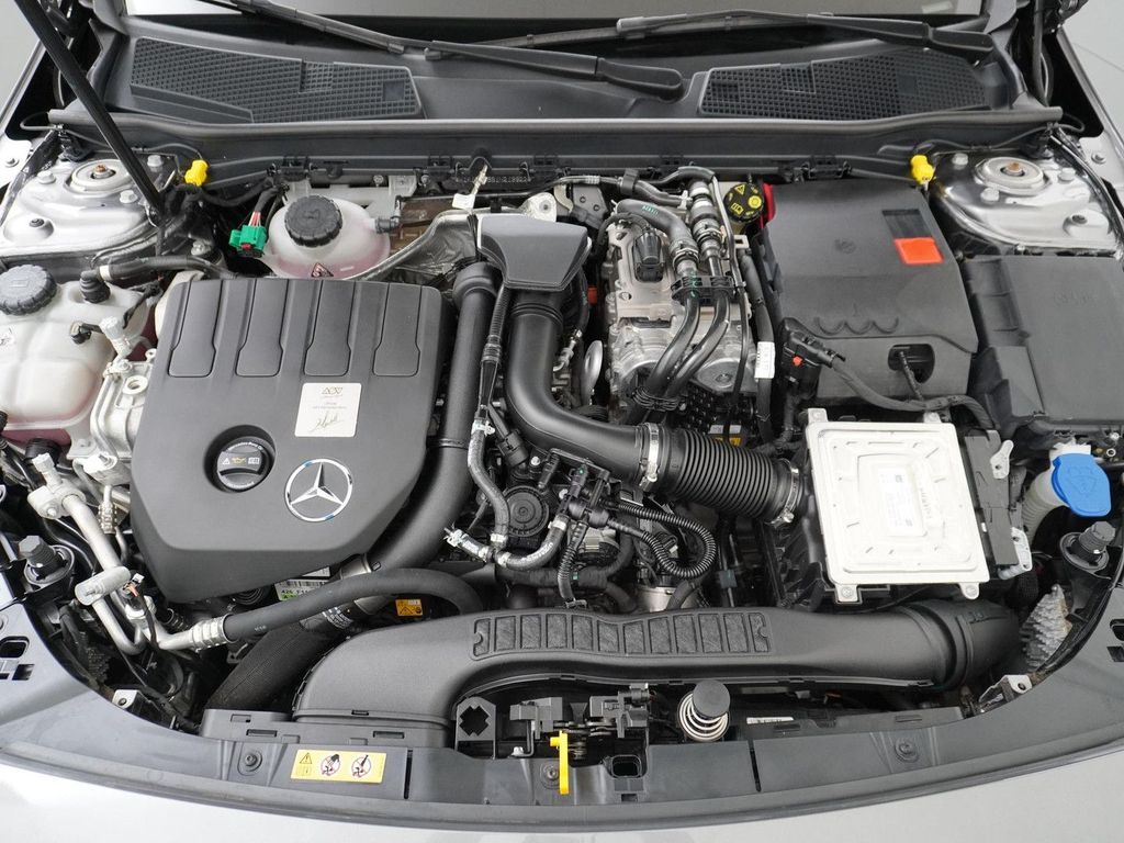 Mercedes-Benz CLA 250 e AMG Premium Plus | Panorama - Schiebed
