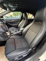 Mercedes-Benz A 180 Silber Metallic - Mercedes-Benz A 180 in Bonn