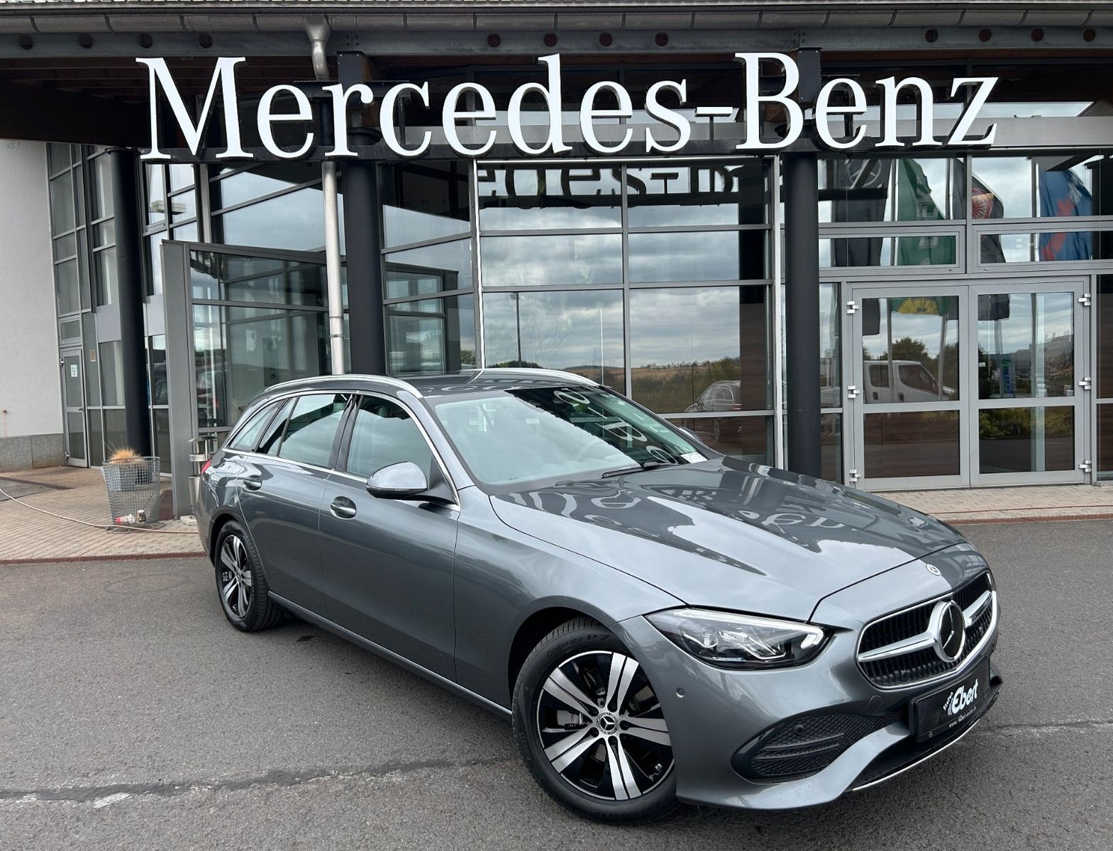 Fahrzeugabbildung Mercedes-Benz C 220 AVANTGARDE+DIS+HUD+360°+DAB+MEMORY+SPUR