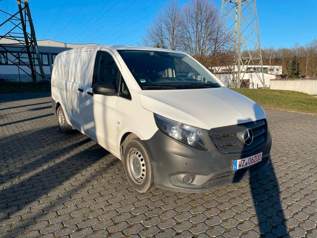 Mercedes-Benz Vito Kasten Kanal und Fassaden Reinigung einbau