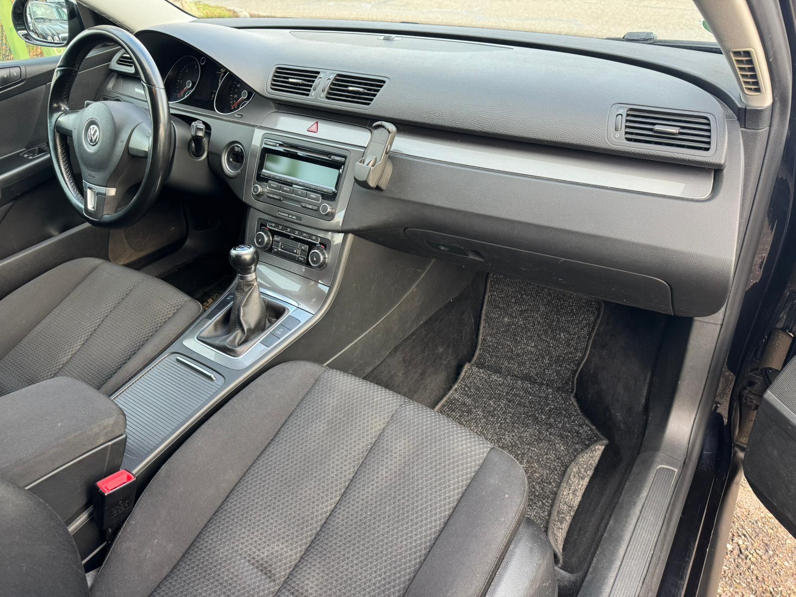 Volkswagen Passat 2010 — photo 9