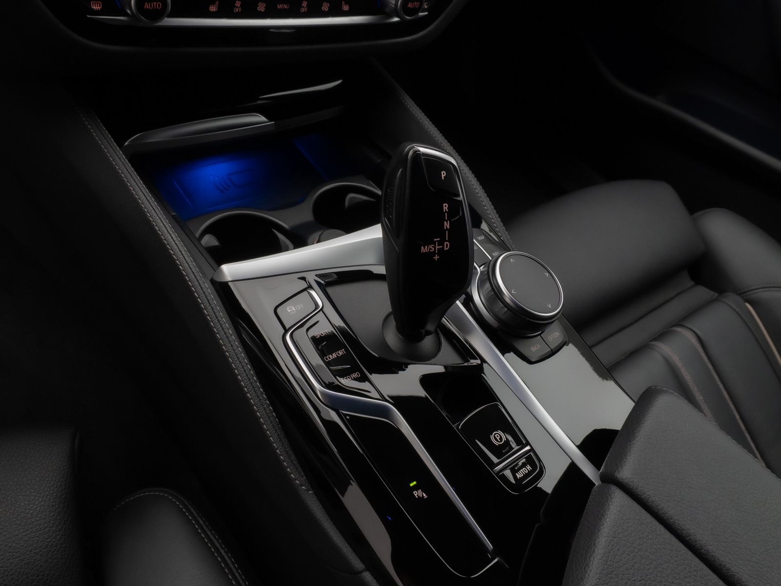 Fahrzeugabbildung BMW 520i M Sport Kamera DAB AHK Alarm Komfort 19Zoll