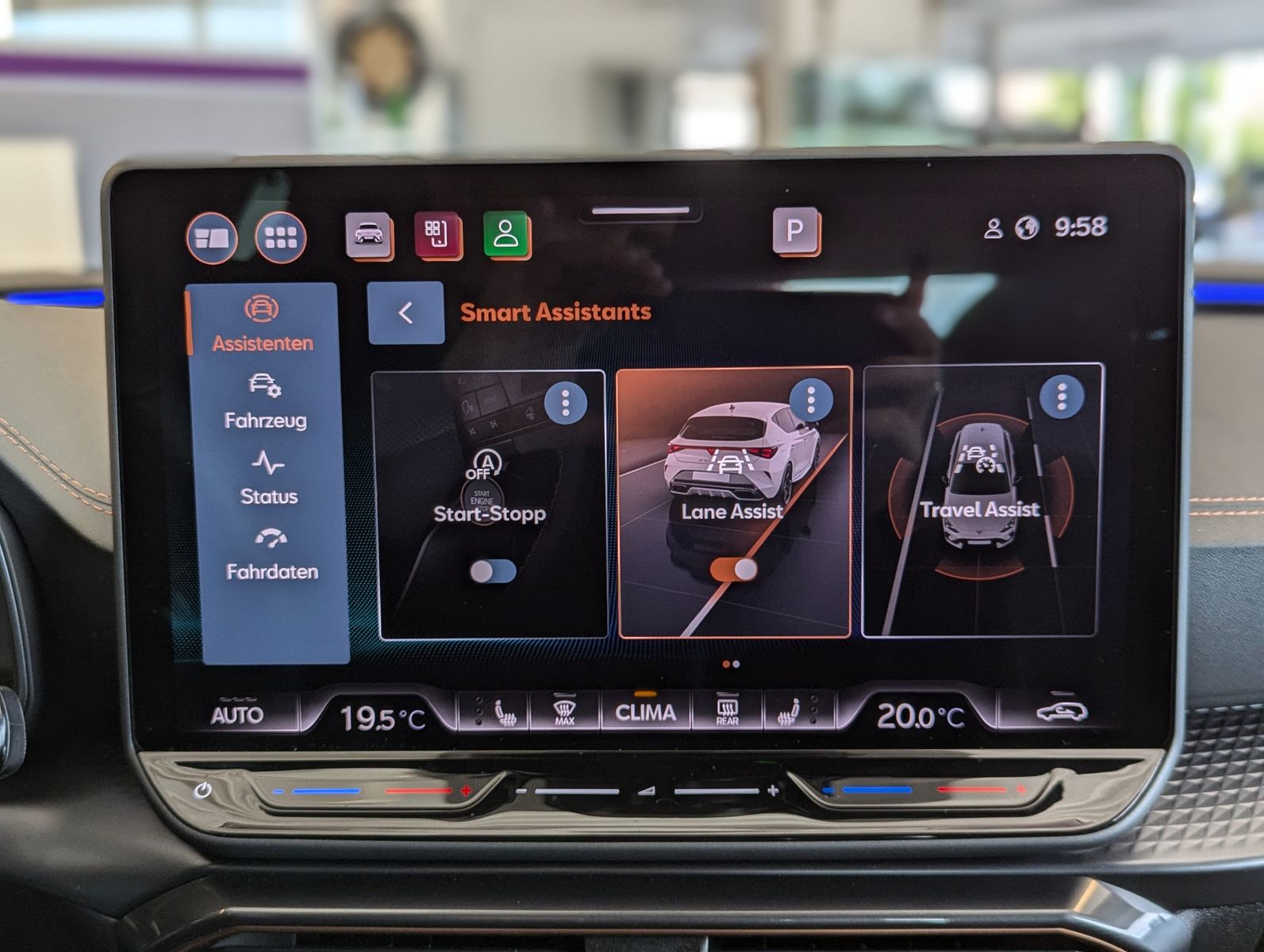 CUPRA Leon 1.5 eTSI Intelligent-Dynamic-Edge-Paket - Image 26