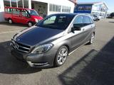 Mercedes-Benz Mercedes B 220 CDI Sportpaket Avantgarde 7... - Mercedes-Benz B 220 von privat
