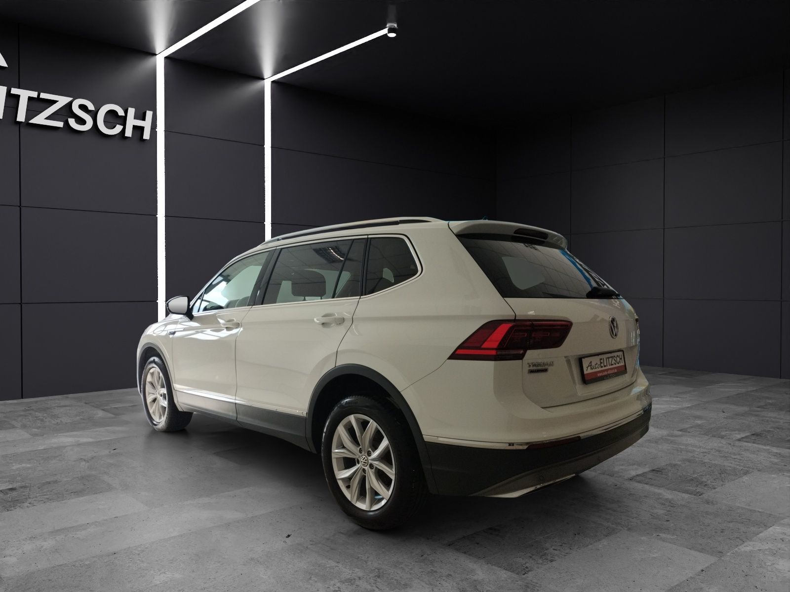 Fahrzeugabbildung Volkswagen Tiguan Allspace Highline 4M TDI DSG LED ACC AHK