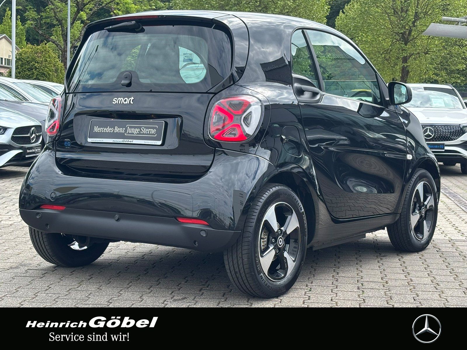 Fahrzeugabbildung Smart EQ passion 22KW*WINTER-PAKET*LED*KAMERA*PANO