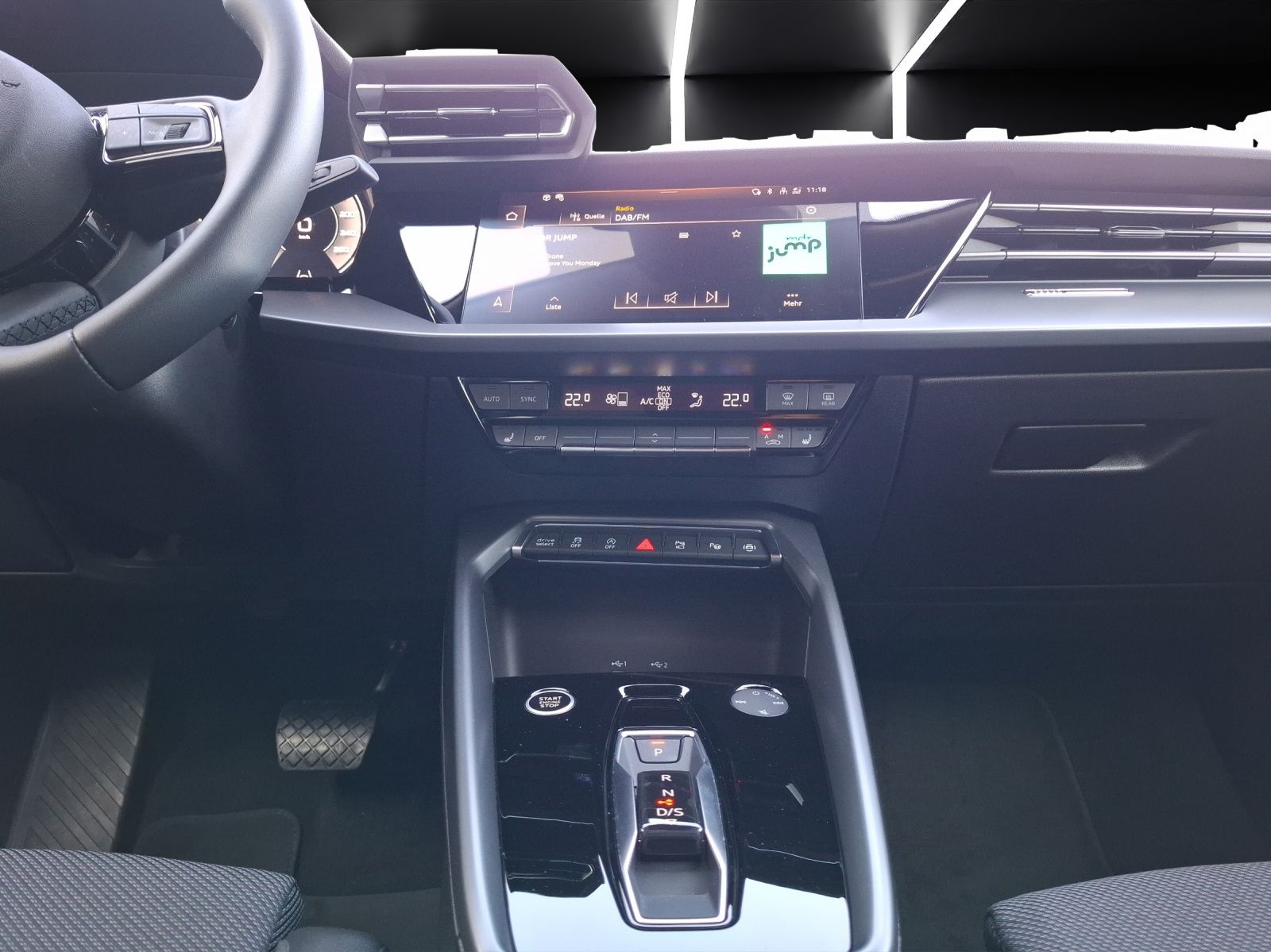Fahrzeugabbildung Audi A3 Limousine 35 TDI S-line S tronic Standhzg LED