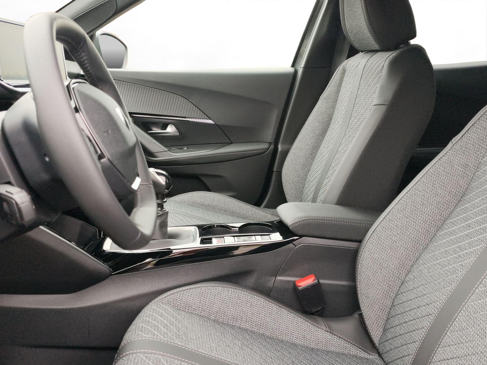 Peugeot 2008 Allure 100 Deutsches Fahrzeug Fast Vollauss