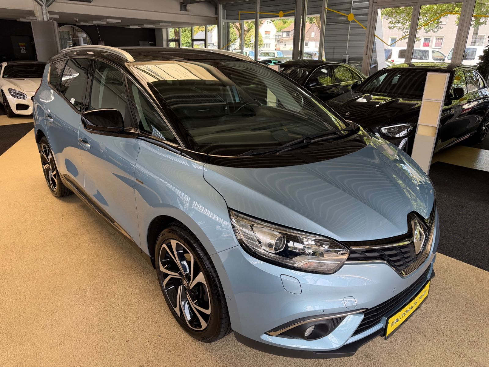 Fahrzeugabbildung Renault Scenic IV Grand BOSE Edition