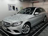 Mercedes-Benz C 300 T d 4Matic/LED/PANO/STHZ/KAMERA/DISTR PLUS - Mercedes-Benz C 300: 4matic