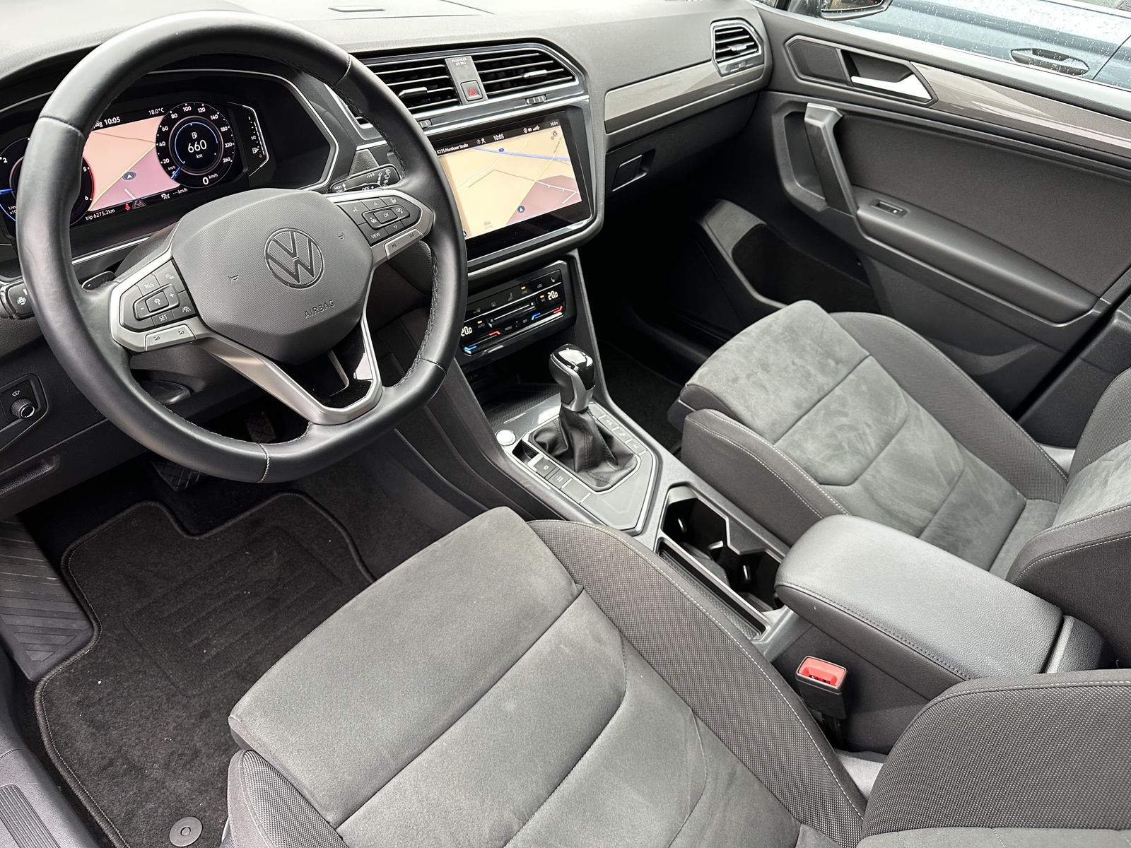 Fahrzeugabbildung Volkswagen Tiguan Allspace 2.0 TDI DSG Life NAV+LED+KAM+ACC