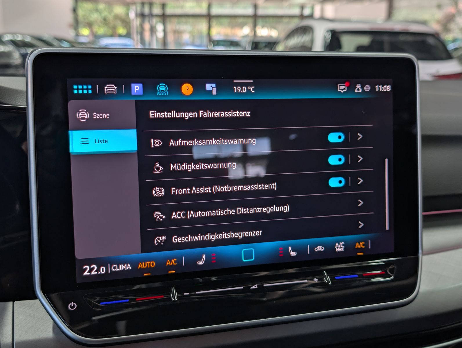 Fahrzeugabbildung Volkswagen Golf 1.5 TSI Life ACC LED SHZ VIRT AMBI APP BHL