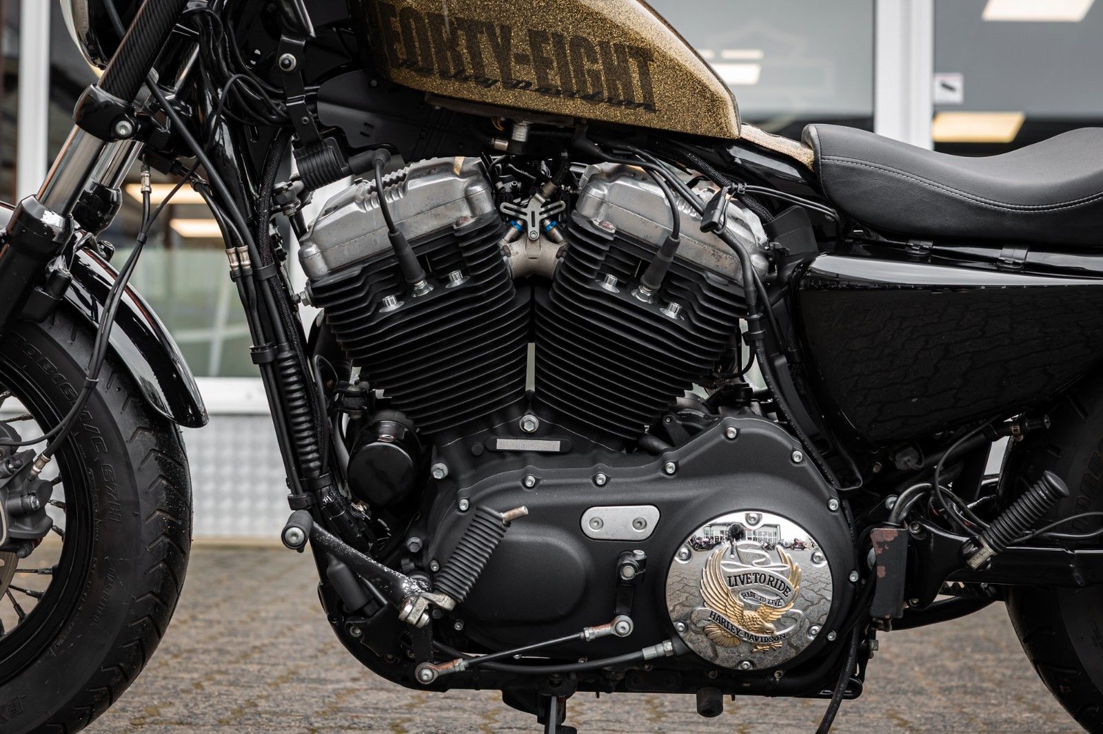 Fahrzeugabbildung Harley-Davidson XL1200X SPORTSTER FORTY-EIGHT - Miller Auspuff -