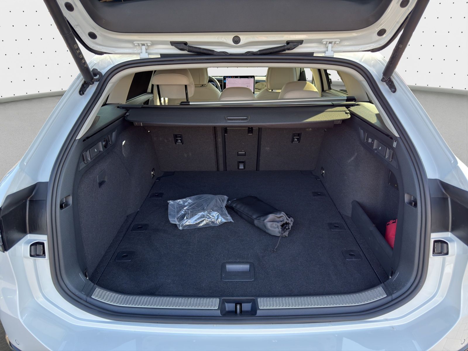 Volkswagen Passat - Bild 12