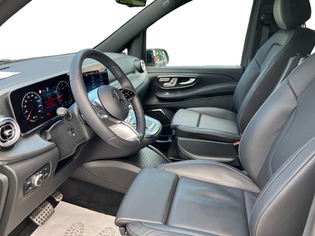 Fahrzeugabbildung Mercedes-Benz V 300 d EXCLUSIVE Lang AMG Line+Night Paket
