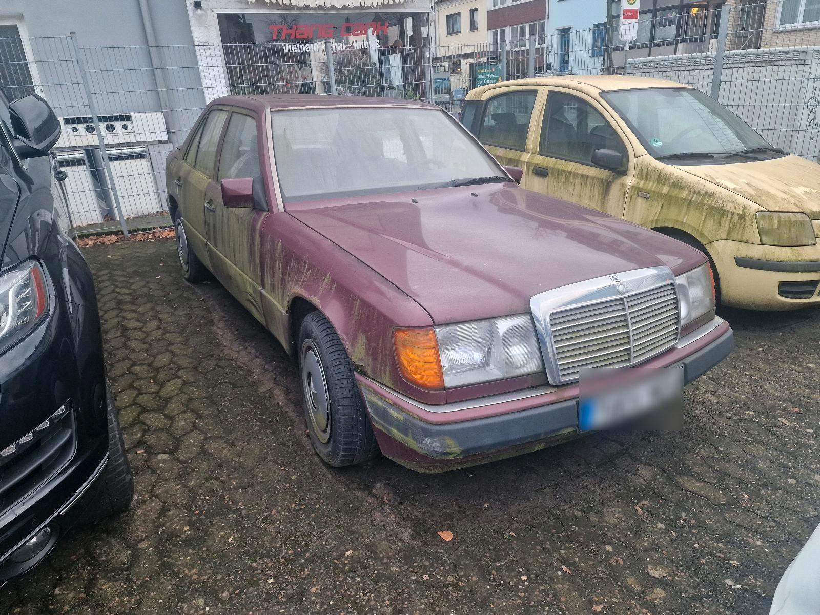 Mercedes-Benz E 220