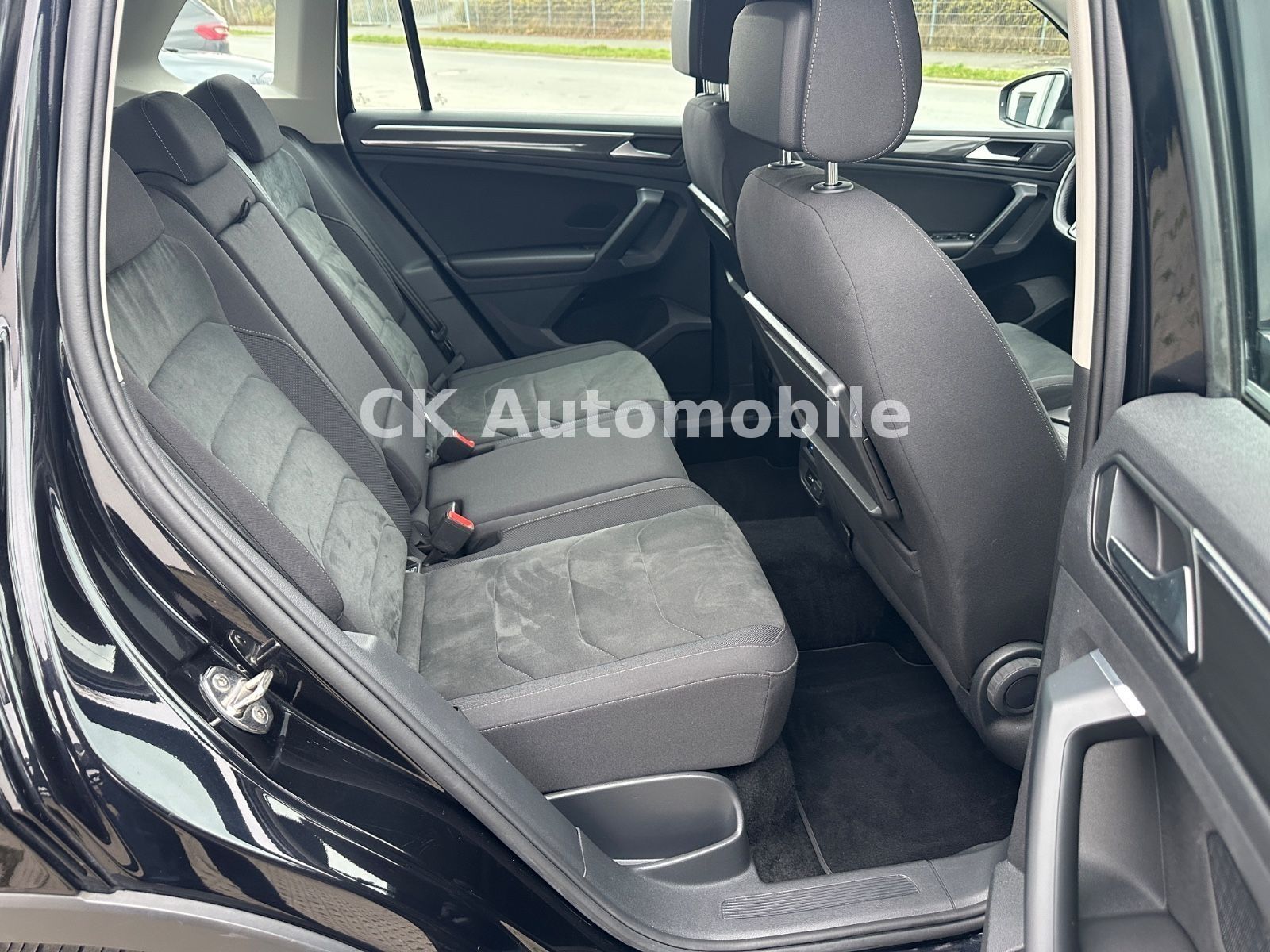Fahrzeugabbildung Volkswagen Tiguan 2.0TDI Highline BMT 4Motion/DSG/Navi/LED