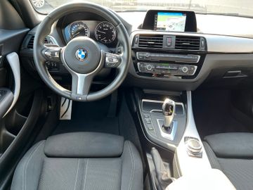 Fahrzeugabbildung BMW 118i Steptronic M Sport Shadow Navi HiFi RTTI BT